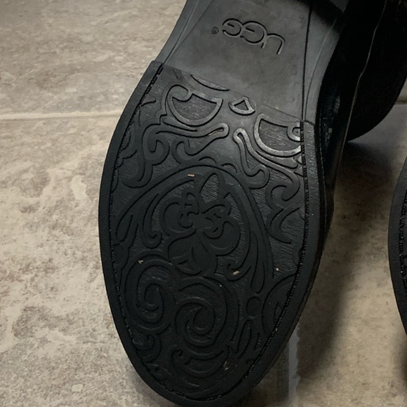 UGG Stephanson Black Tassel Rain Boot - Picture 9 of 11